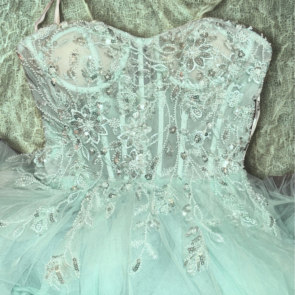 Mac Duggal 20542 Aqua Tulle Embellished Sweetheart Neckline Gown Size 0 NWT - Picture 7 of 10